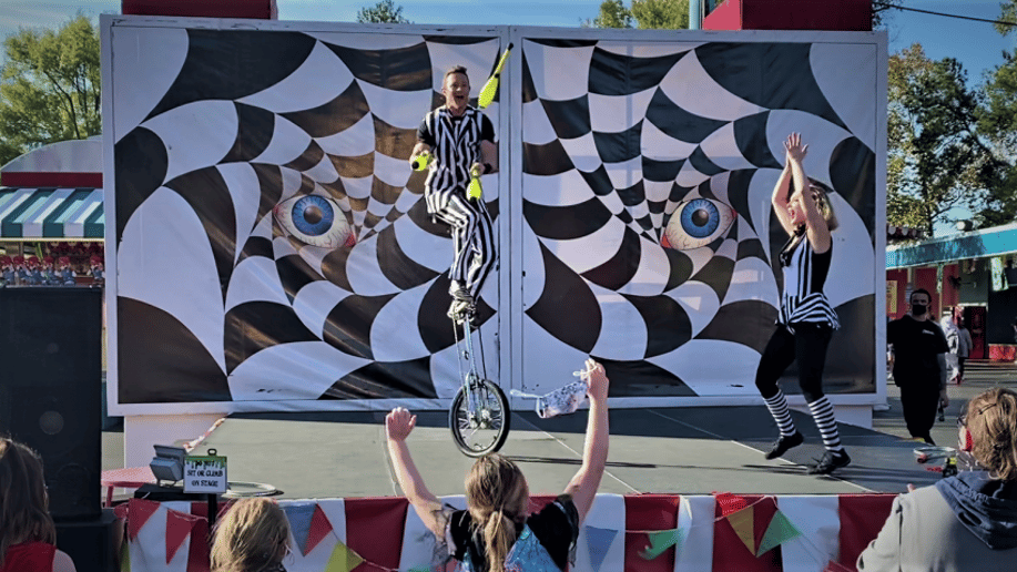 Gallery photo 9 of Gravity Entertainment