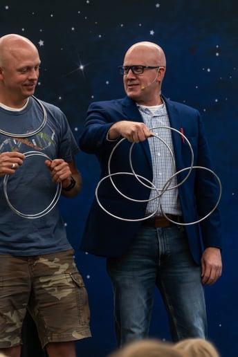 Gallery photo 5 of Scott Chamberlain Magic