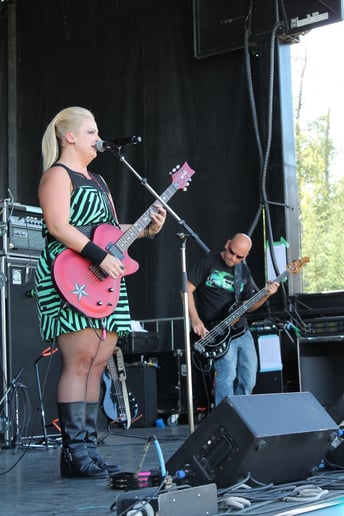 Gallery photo 2 of Green Eyed Blonde