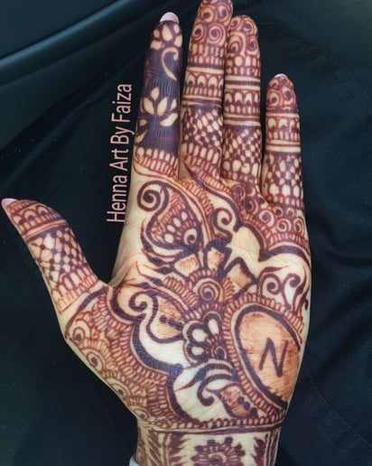 Gallery photo 5 of Henna Art By Faiza
