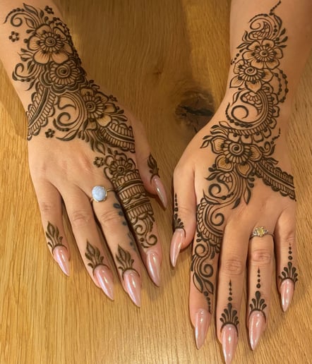 Gallery photo 4 of Henna Art By Nadia