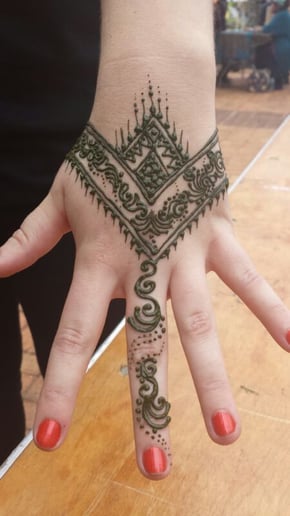 Gallery photo 6 of Henna artist