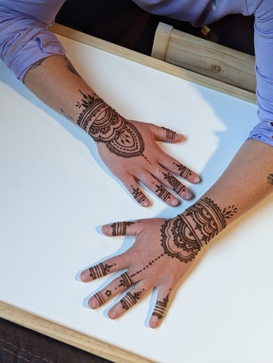 Gallery photo 4 of Henna Bliss!