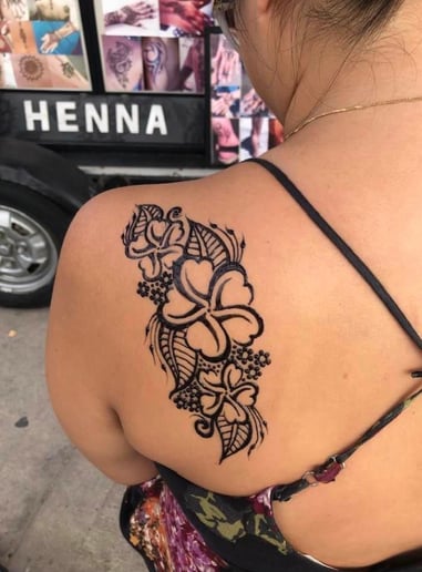 Gallery photo 7 of Henna Body Art