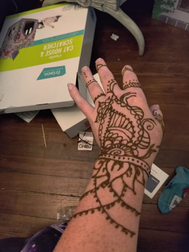 Gallery photo 2 of Henna by Aften
