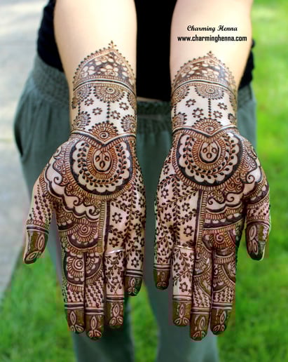 Gallery photo 8 of Henna Designing