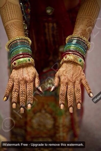 Gallery photo 2 of Henna Rising