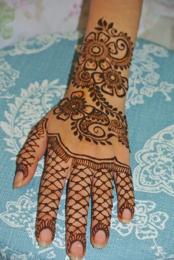 Gallery photo 2 of HennaByHira