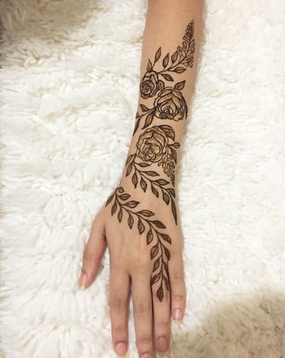 Gallery photo 3 of HennaByHira