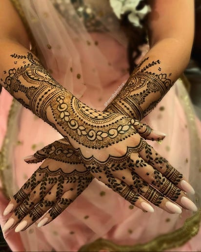 Gallery photo 1 of HennabyKrishna