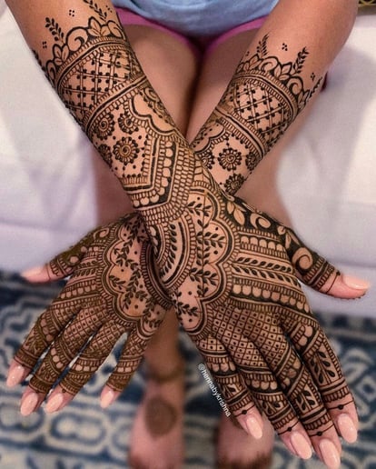 Gallery photo 6 of HennabyKrishna