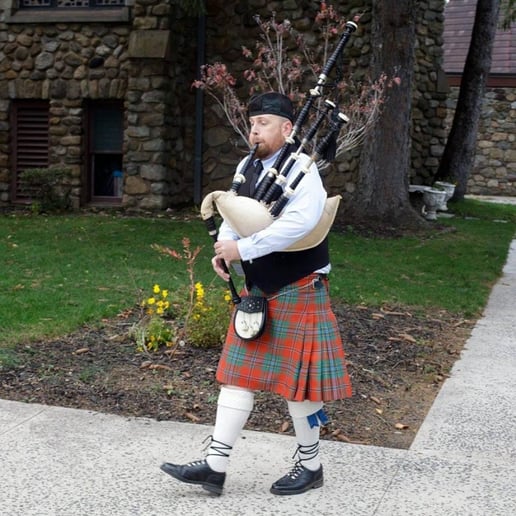 Gallery photo 3 of Highland Bagpiper for hire (NY Tri-State) Area