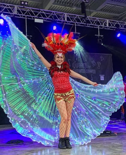 Gallery photo 4 of Priscilla HoopMore