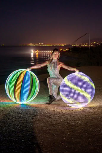 Gallery photo 2 of Hoop Lush