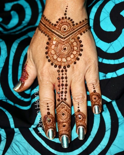 Gallery photo 5 of Horizon Henna