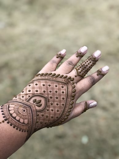 Gallery photo 9 of Horizon Henna
