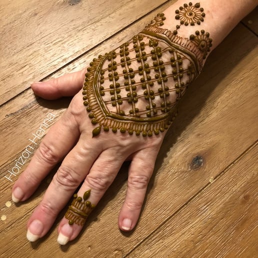 Gallery photo 10 of Horizon Henna