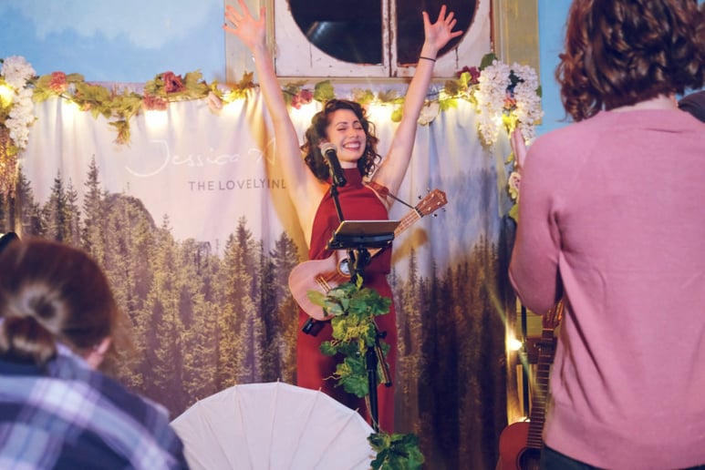 Gallery photo 12 of Jessica Allossery