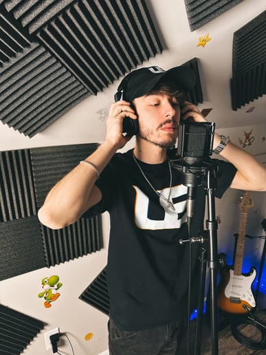 Gallery photo 2 of Jake Snyder