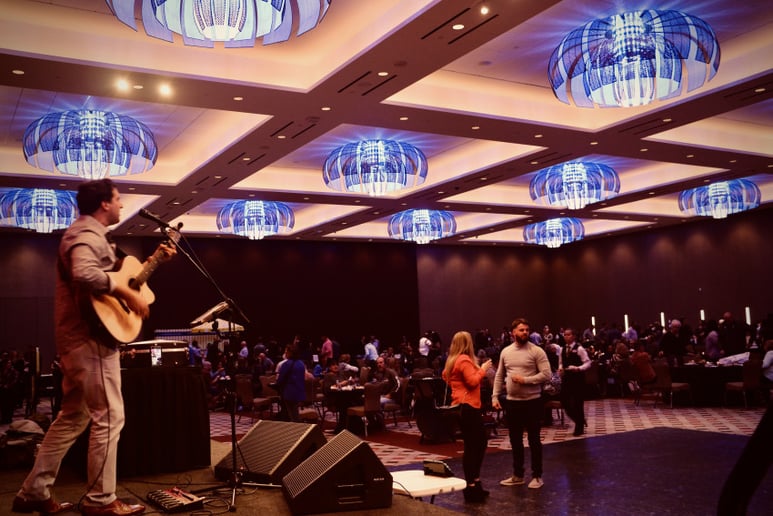 Gallery photo 16 of James Grande