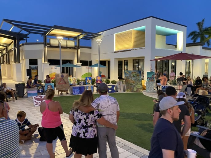 Gallery photo 20 of James Grande