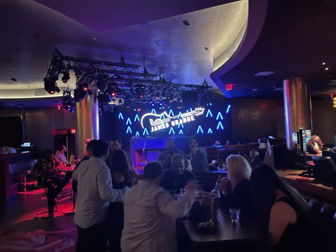 Gallery photo 12 of James Grande