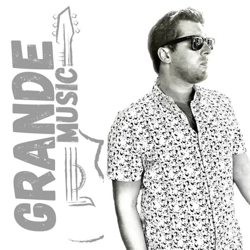 Gallery photo 23 of James Grande