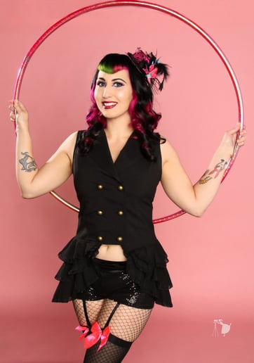 Gallery photo 1 of Janie Slash