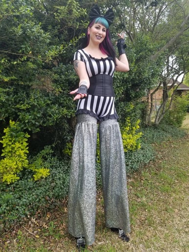 Gallery photo 2 of Janie Slash