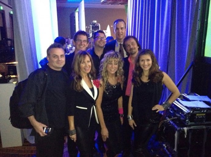 Gallery photo 9 of Jayne Bond & the Pink Martinis