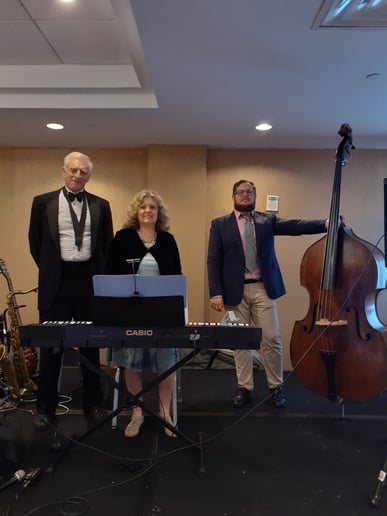 Gallery photo 4 of Lynne Hamer Jazz Trio