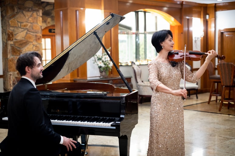 Gallery photo 2 of Mikhail Romanov - Luxury Pianist