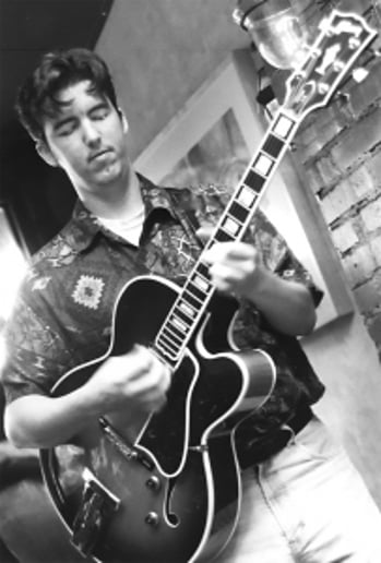 Gallery photo 1 of Kevin Van Sant - Jazz Guitarist