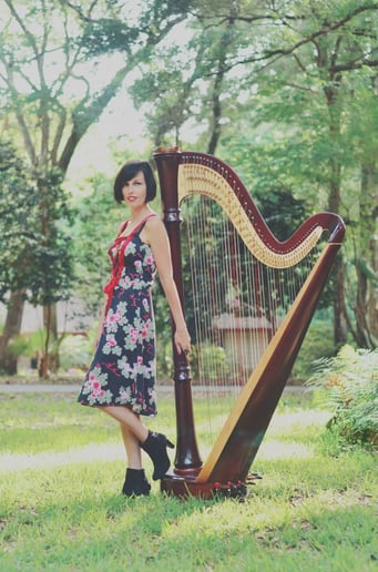 Gallery photo 4 of Jennie Eggleston, Harpist