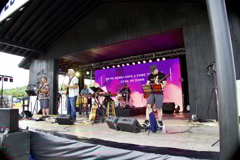 Gallery photo 1 of JJ Beauvais