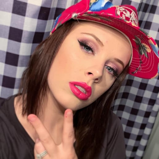 Gallery photo 5 of Kalley Cosmetics