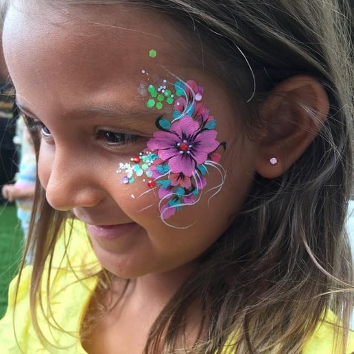 Gallery photo 2 of Kate and Faces