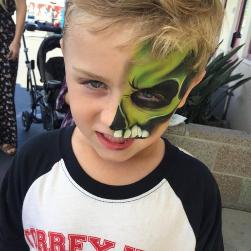 Gallery photo 9 of Kate and Faces