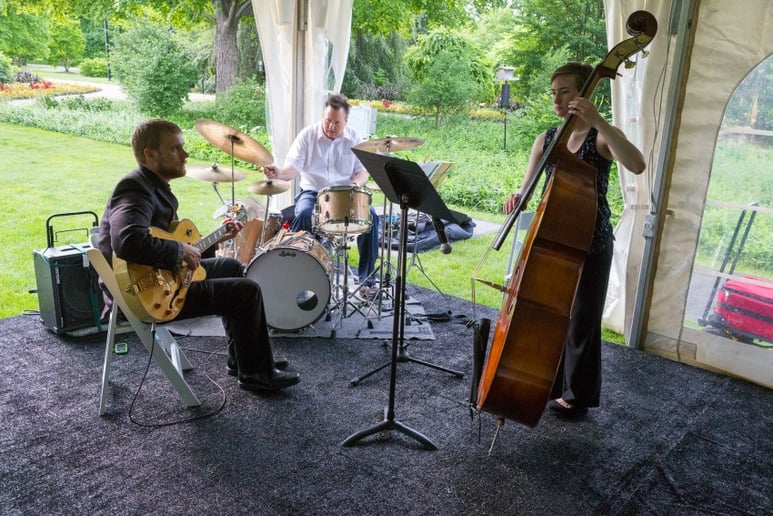 Gallery photo 3 of Kevin Brown Guitar