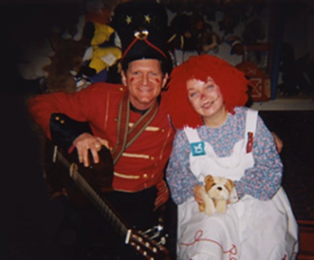 Gallery photo 10 of Kevin's Costumed Characters