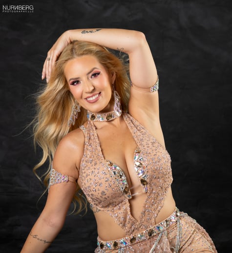 Gallery photo 4 of Kiania Bellydance