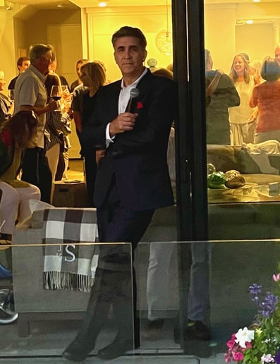 Gallery photo 5 of Jerry Costanzo - Sings Sinatra and More!