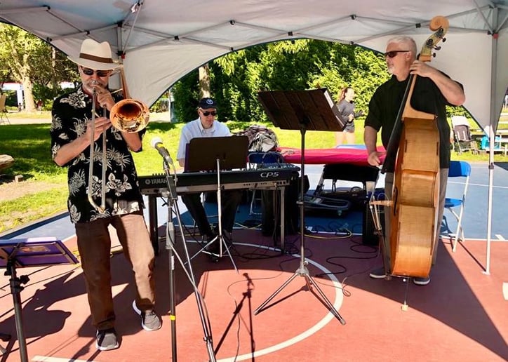 Gallery photo 2 of Kris Jay Trio
