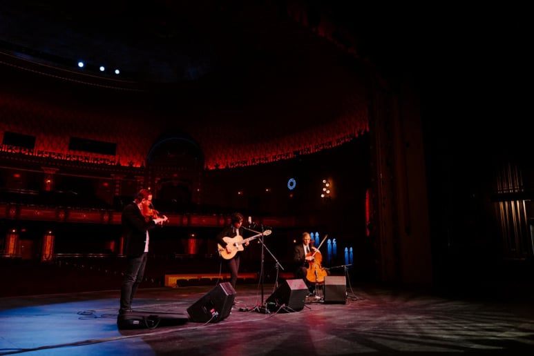 Gallery photo 1 of Kukuly and the Gypsy Fuego