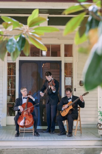 Gallery photo 3 of Kukuly and the Gypsy Fuego