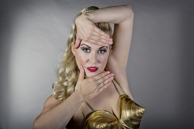 Gallery photo 3 of Lady Niki