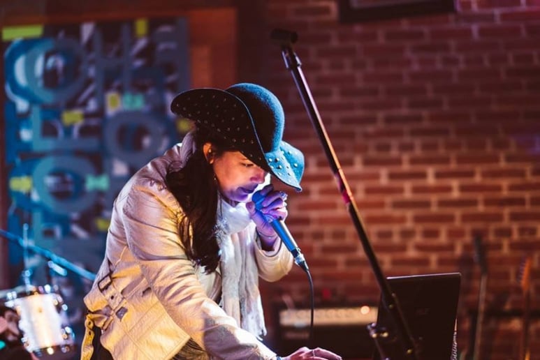 Gallery photo 10 of LadyMaverik