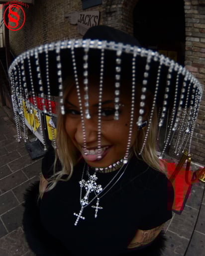 Gallery photo 7 of Ladyy acee