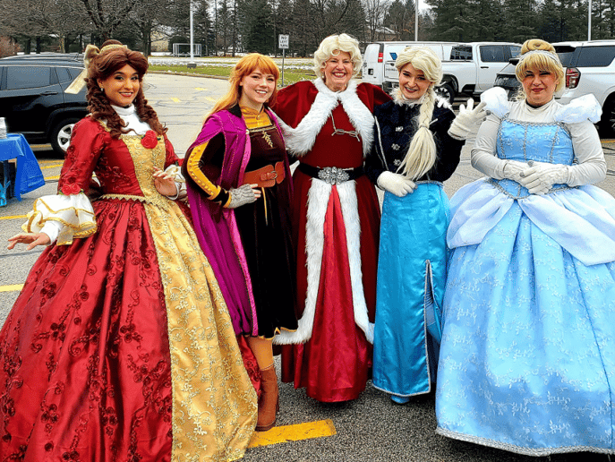 Gallery photo 31 of Lake Country Santa Claus