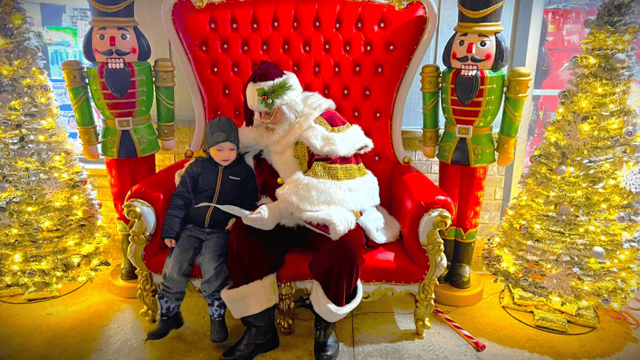 Gallery photo 75 of Lake Country Santa Claus